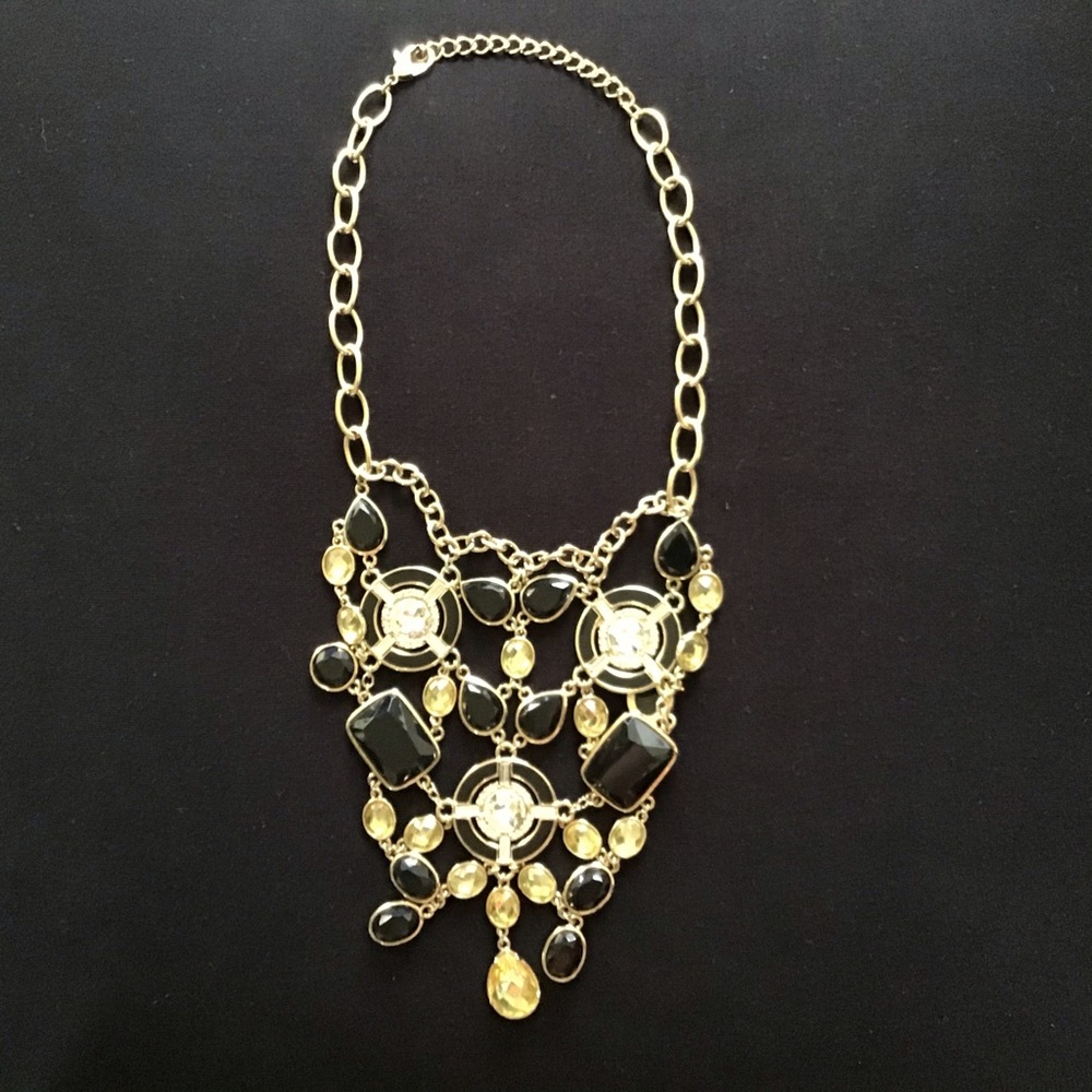 Bib necklace